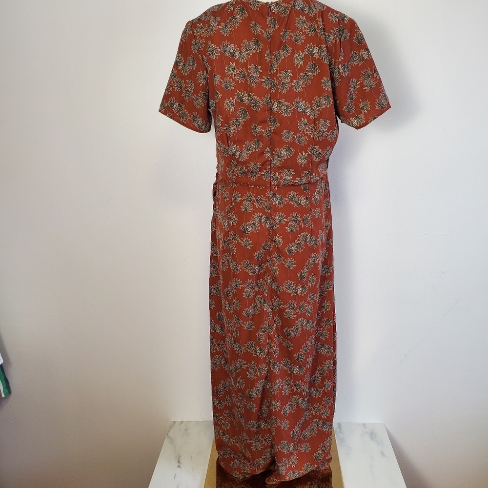 Floral Midi Dress in Brown - Picture 6 of 9